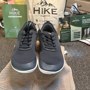 Mens Hike footwear for healthier feet